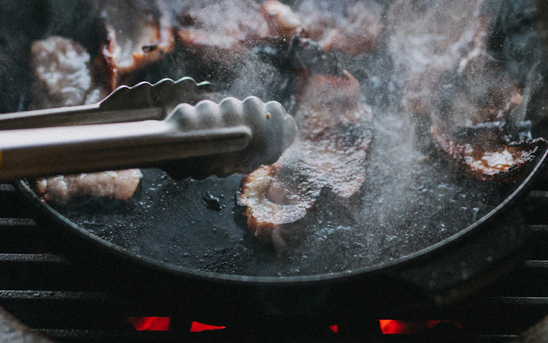 Big Green Egg Skillet