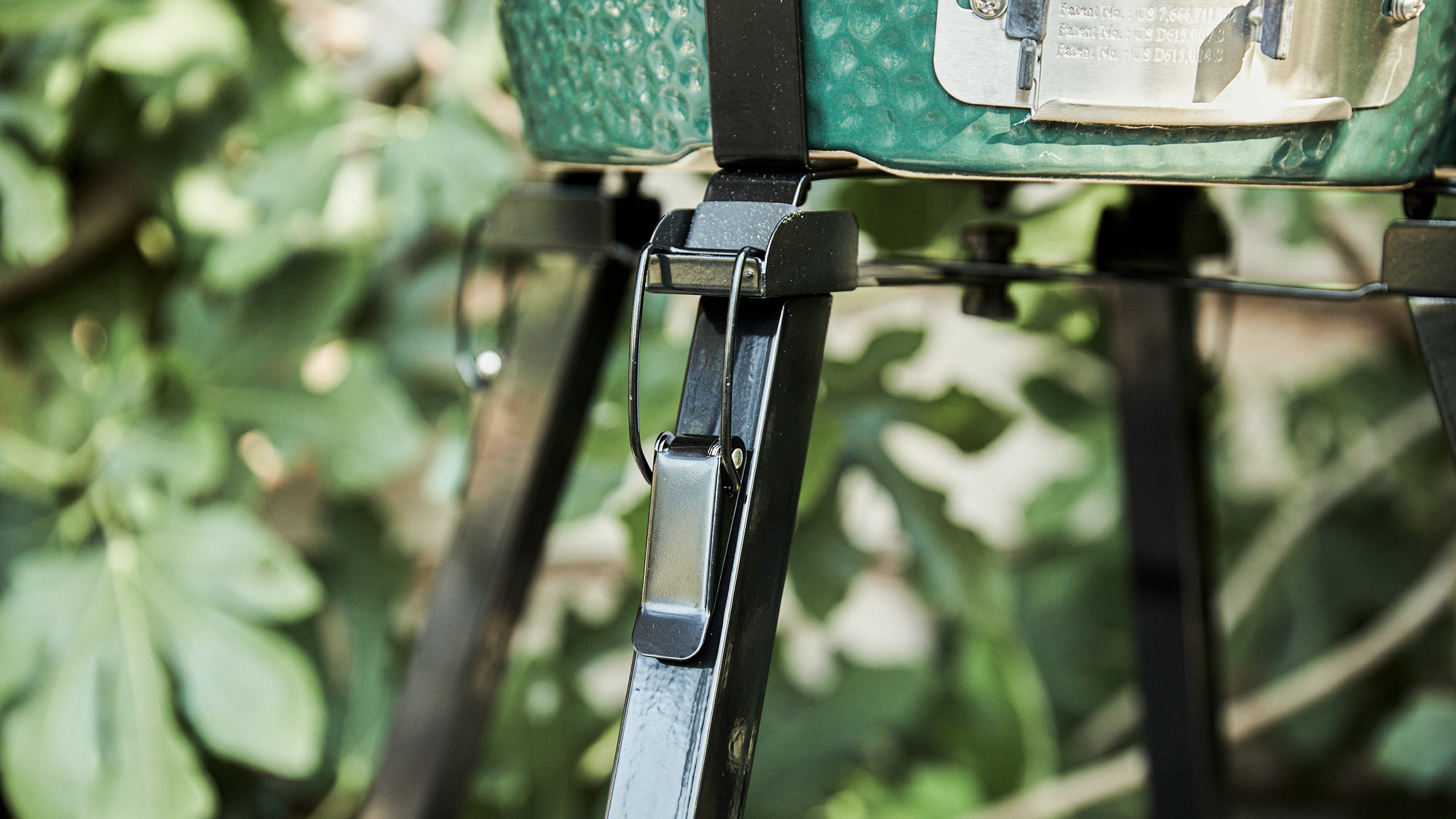 MiniMax Big Green Egg in a Foldable Stand