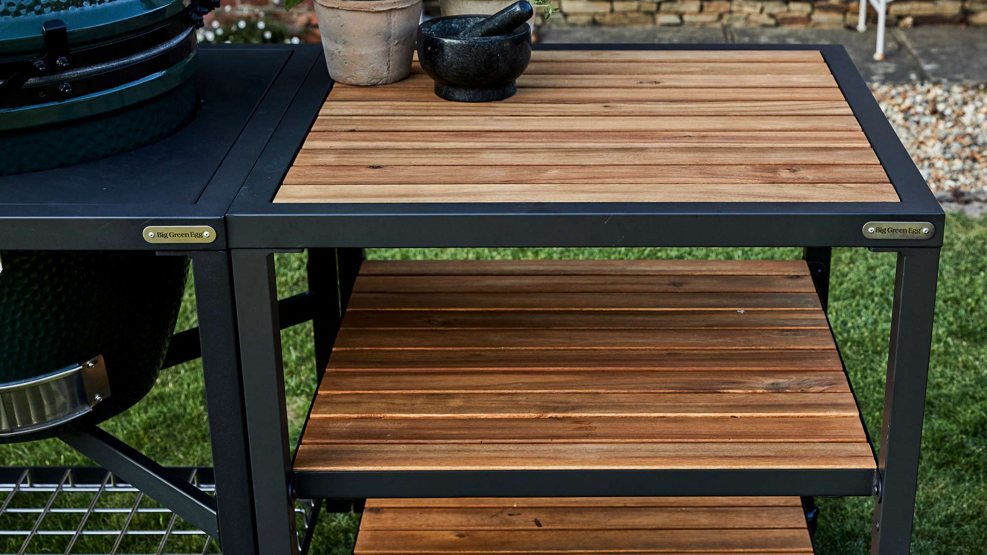 Large Big Green Egg in a Modular Nest in Acacia Expansion Frame Close upo