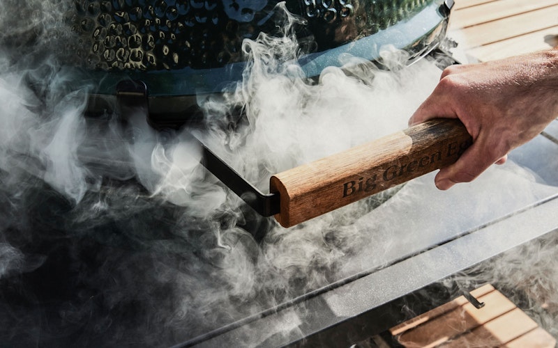 Smoking Large Big Green Egg