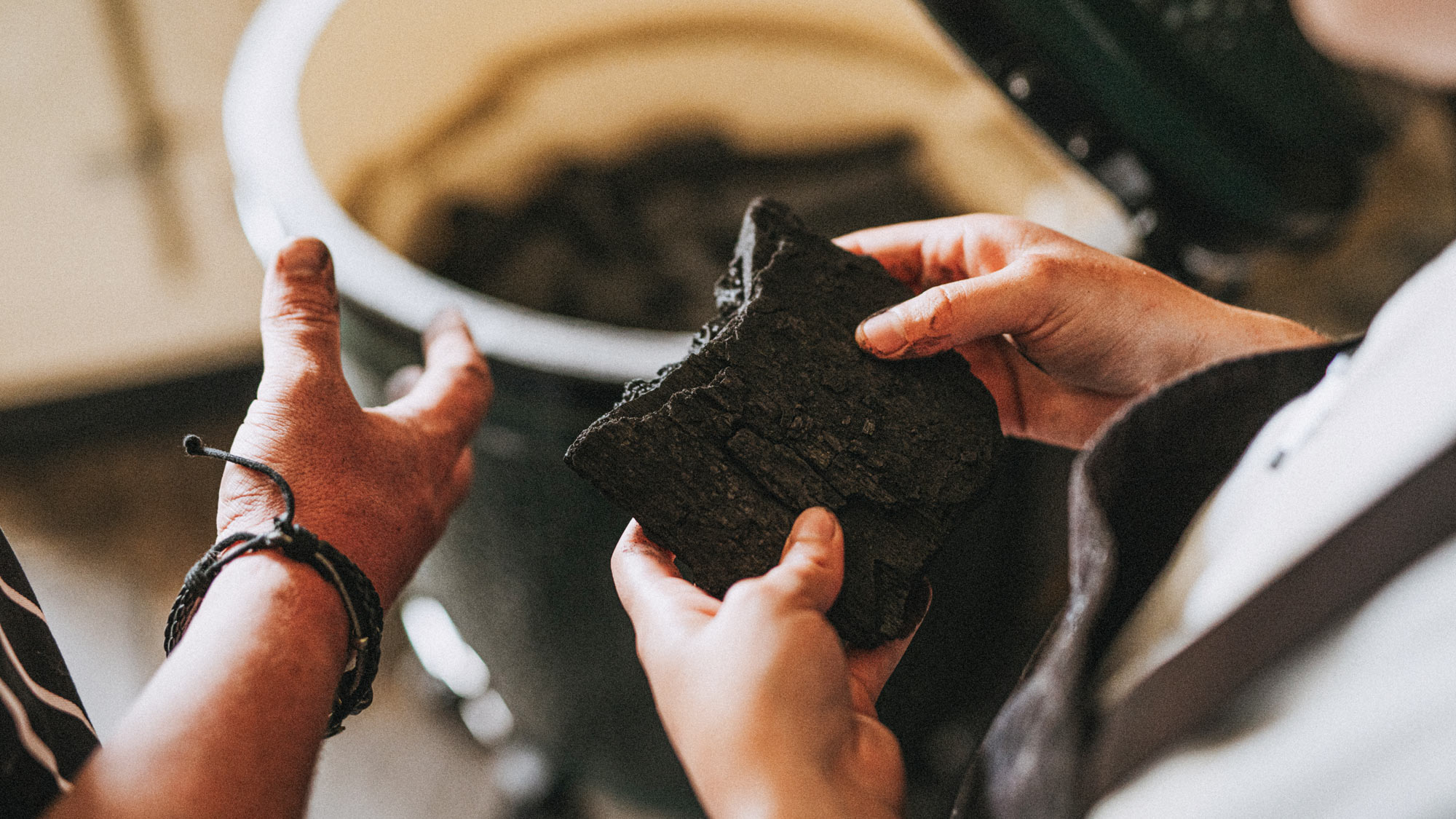 Oak & Hickory 100% Lumpwood Charcoal