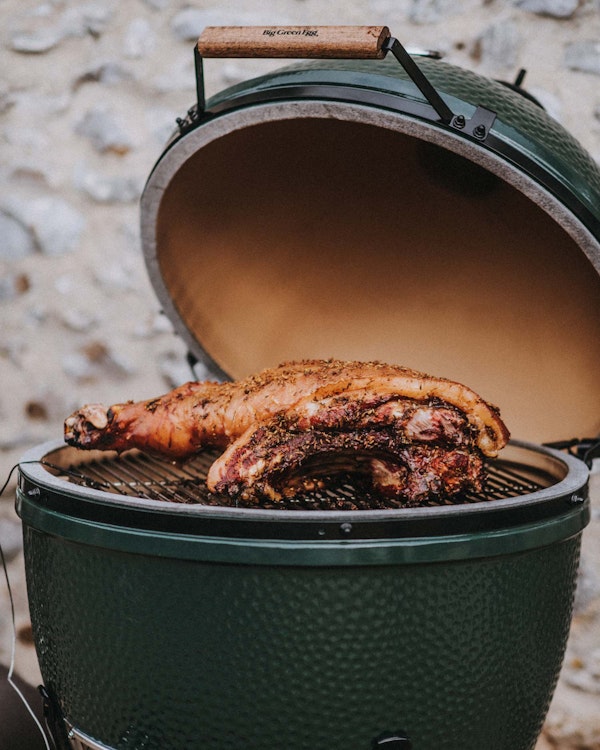 Pork shoulder on an XL Big Green Egg