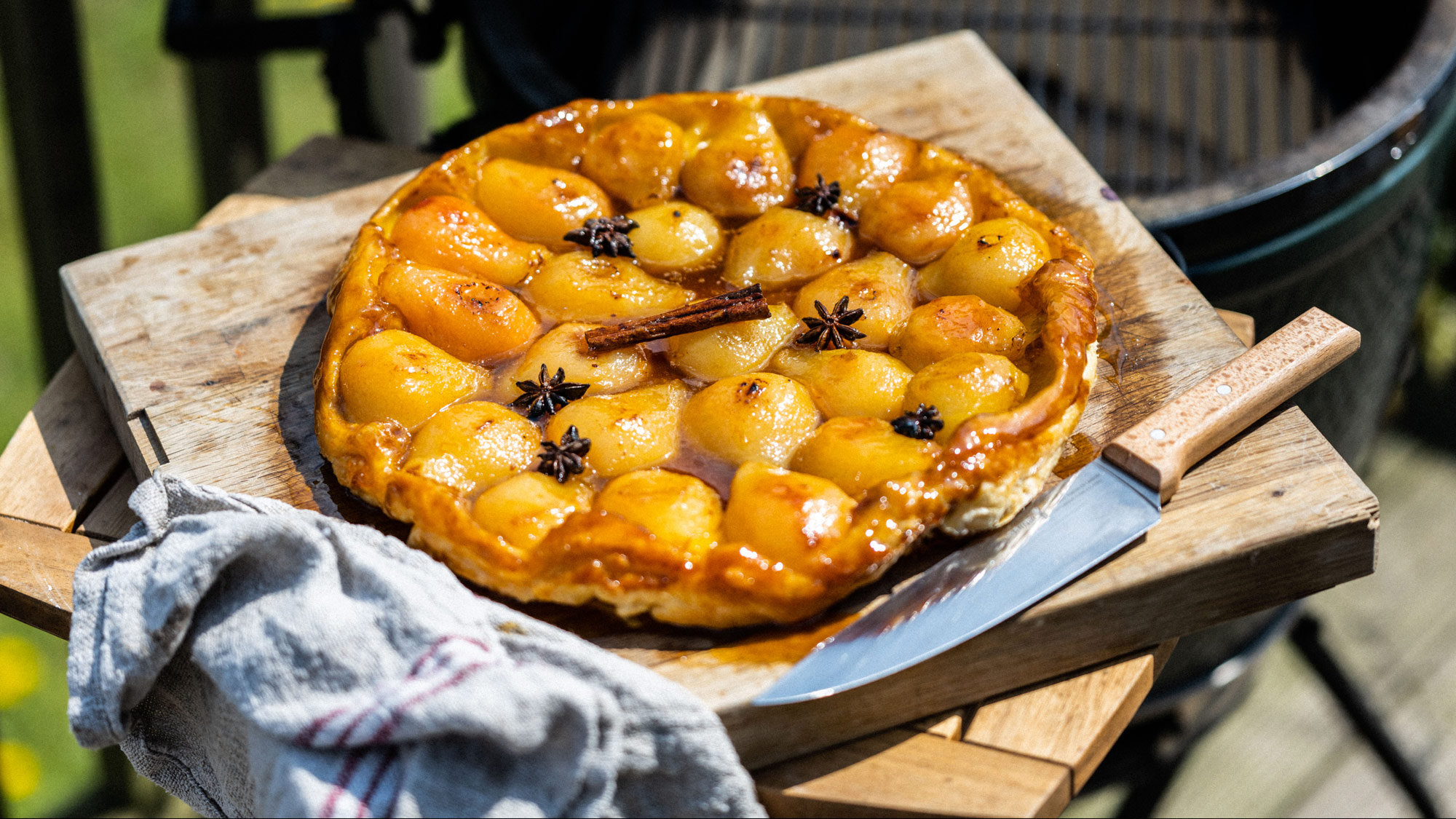 Pear Tart Tatin | Baking Recipes | Big Green Egg
