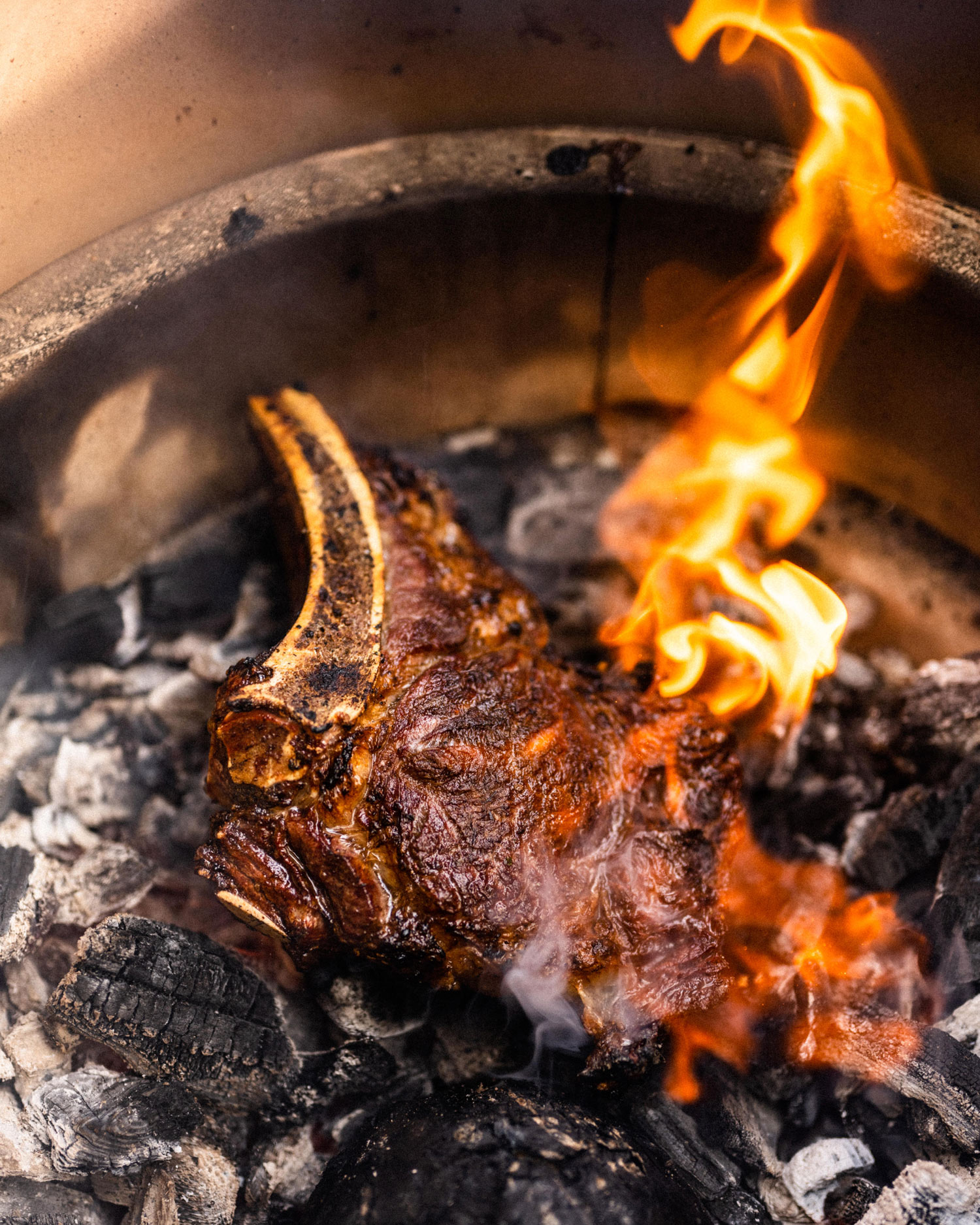 Dirty-grilled Ribeye on the Bone with Bone Marrow | Beef Recipes | Dirty Cooking | Big Green Egg