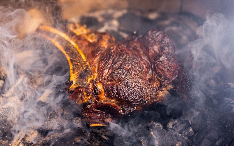 Dirty-grilled Ribeye on the Bone with Bone Marrow | Beef Recipes | Dirty Cooking | Big Green Egg