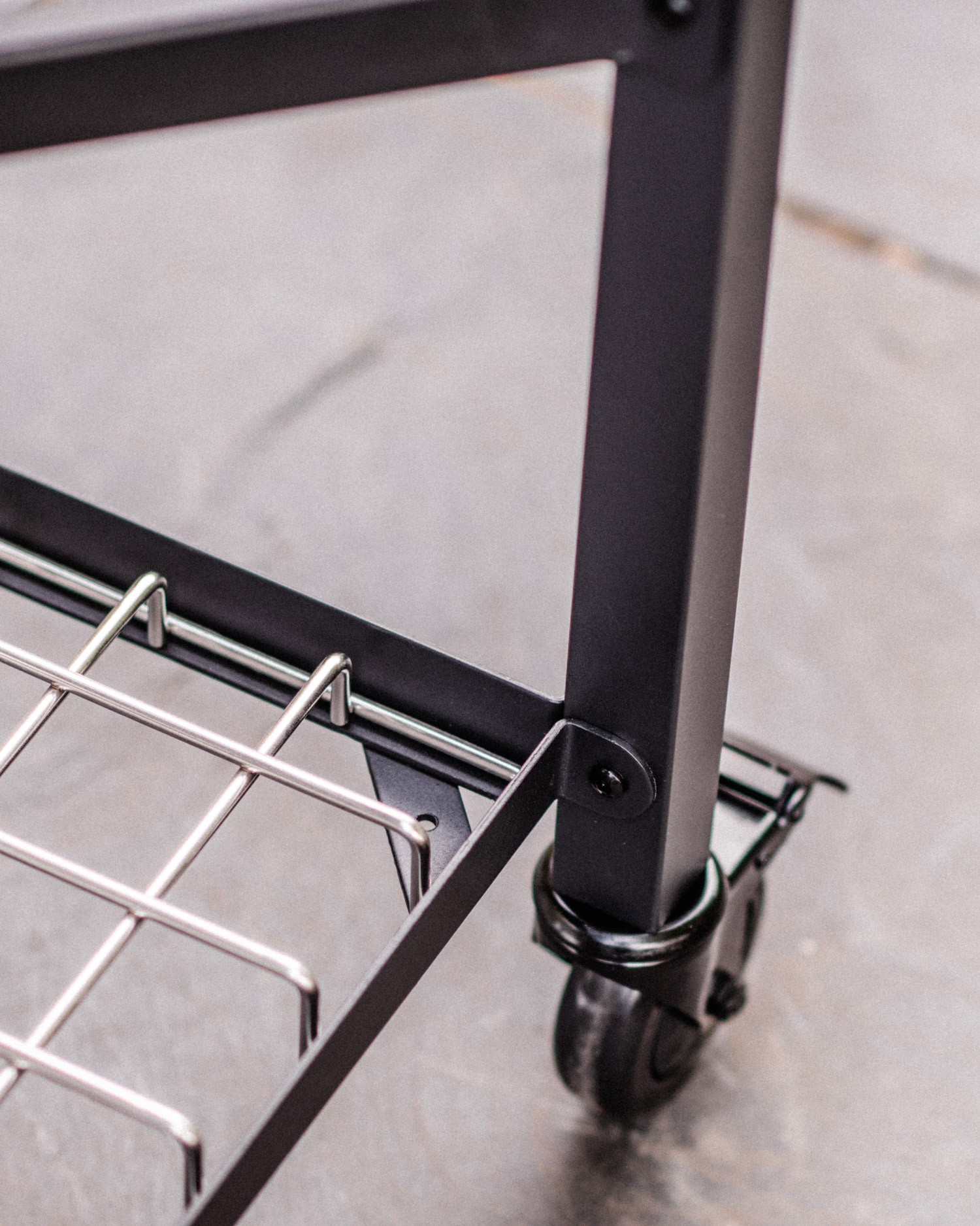 Modular Nest + Expansion Cabinet + Distressed Acacia Shelf | Bases | Big Green Egg