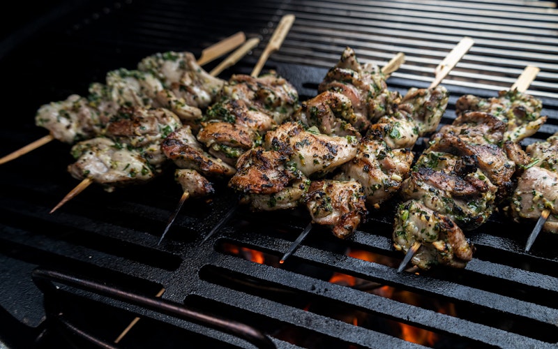 Chicken shish in sweet confit garlic marinade | Grilling | Chicken Recipes | Honey & Co Chasing smoke cooking over fire around the levant | Big Green Egg