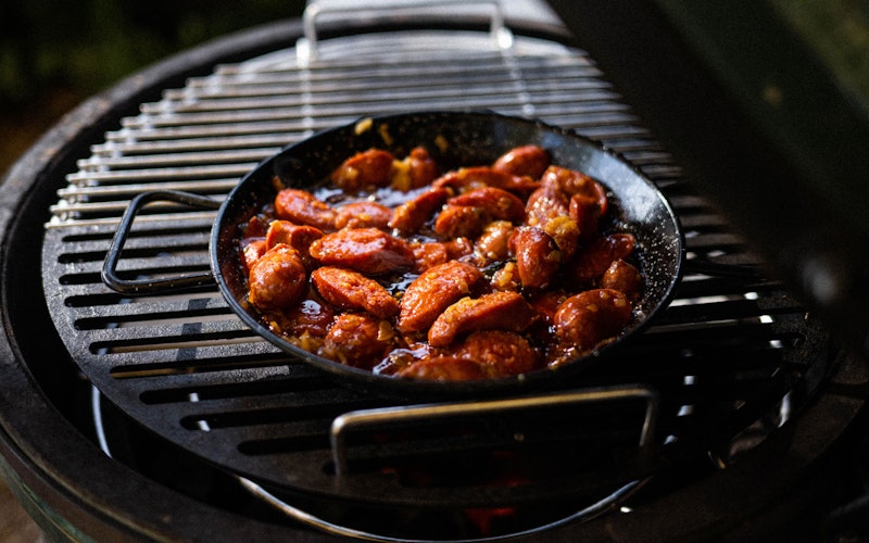 Chorizo with red wine | Pork recipes | Pan cooking | Big Green Egg