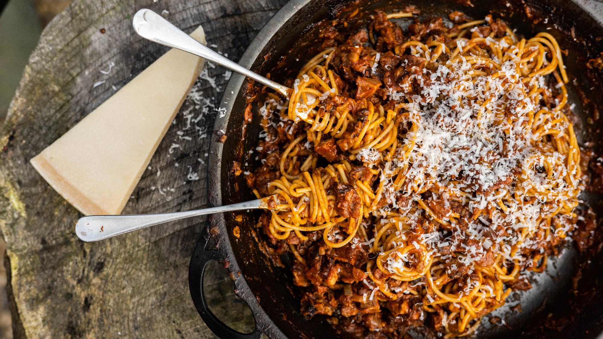 Leftover Featherblade Ragu | Beef recipes | Pan cooking | Big Green Egg