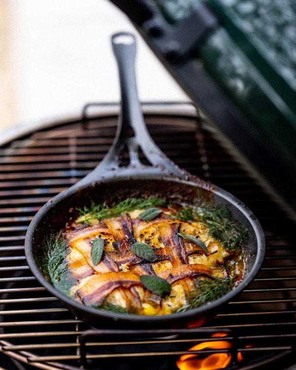 Solidteknics Iron Sauteuse Pan | Cookware | Accessories | Big Green Egg