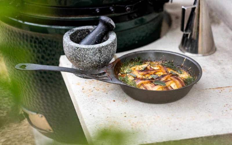 Solidteknics Iron Sauteuse Pan | Cookware | Accessories | Big Green Egg