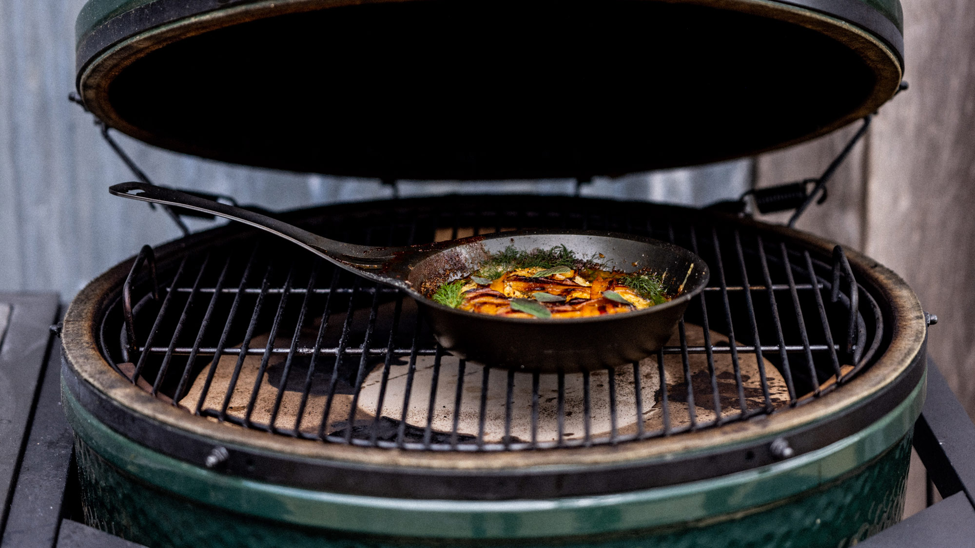 Solidteknics Iron Sauteuse Pan | Cookware | Accessories | Big Green Egg