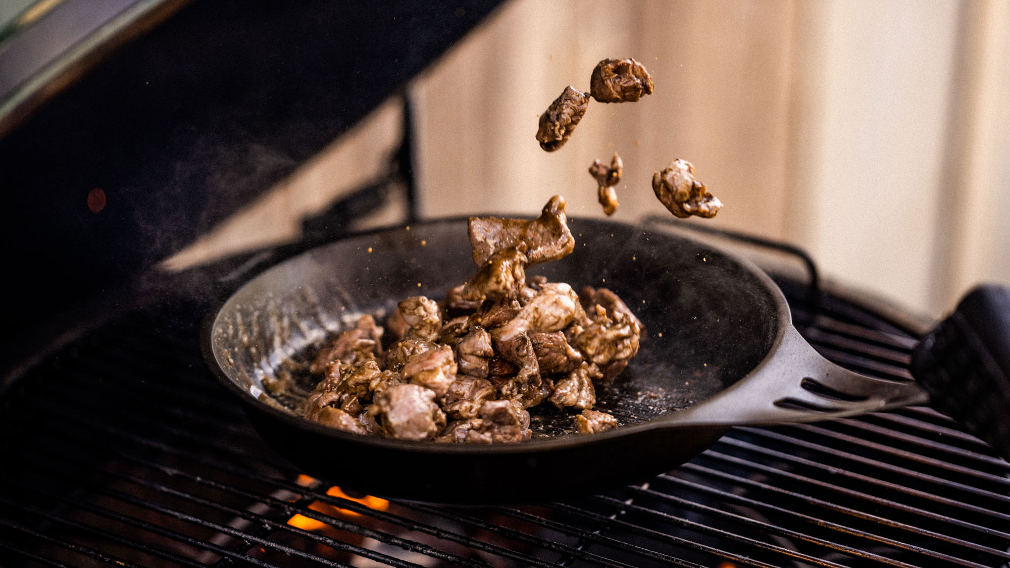 Solidteknics Iron Skillet | Cookware | Accessories | Big Green Egg