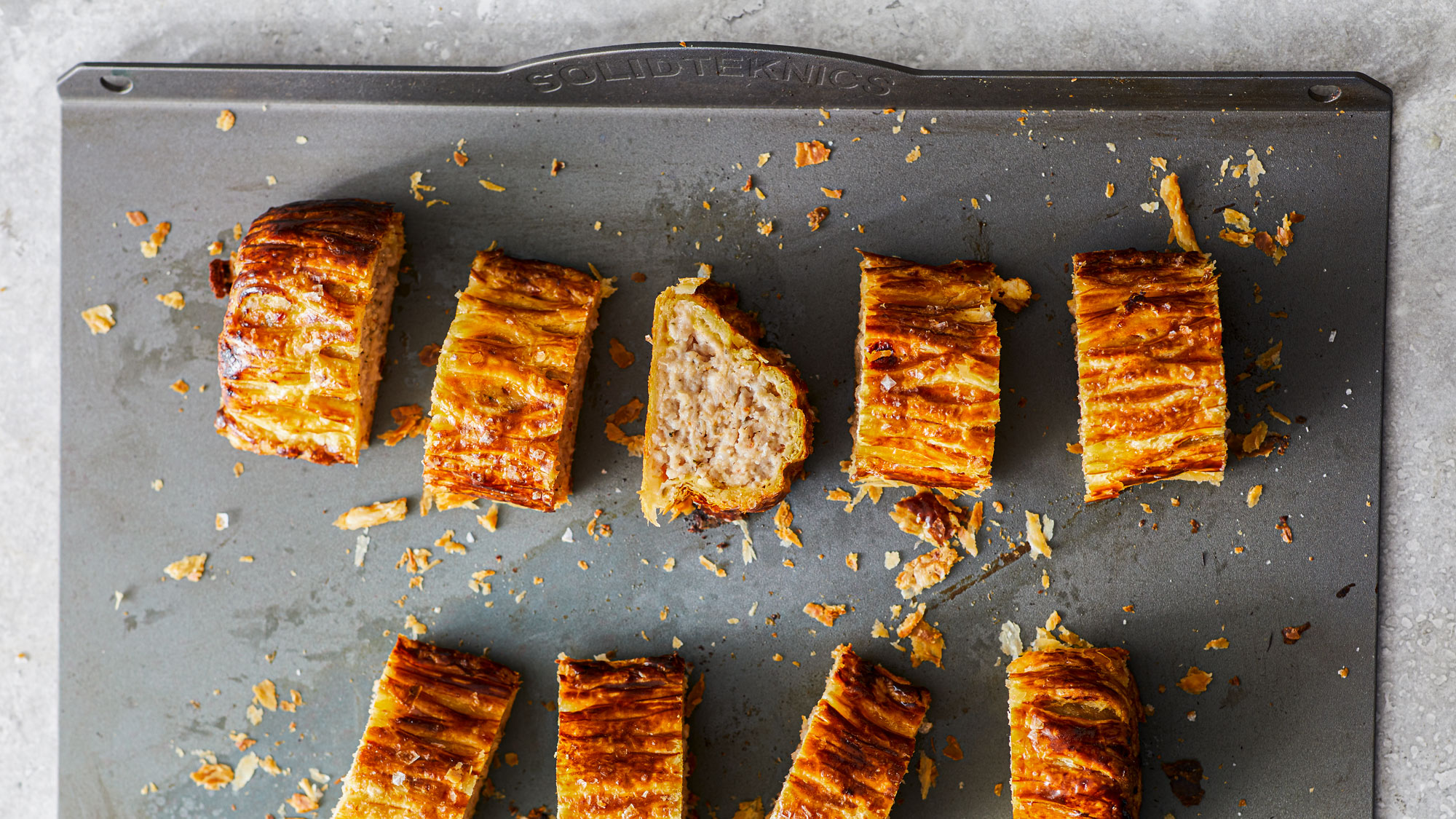 Solidteknics Baking Tray 405mm x 310mm | Cookware | Big Green Egg