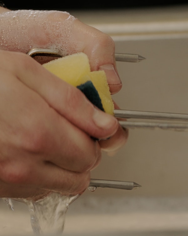 How to clean the Rotisserie | How to's | Guides | Big Green Egg