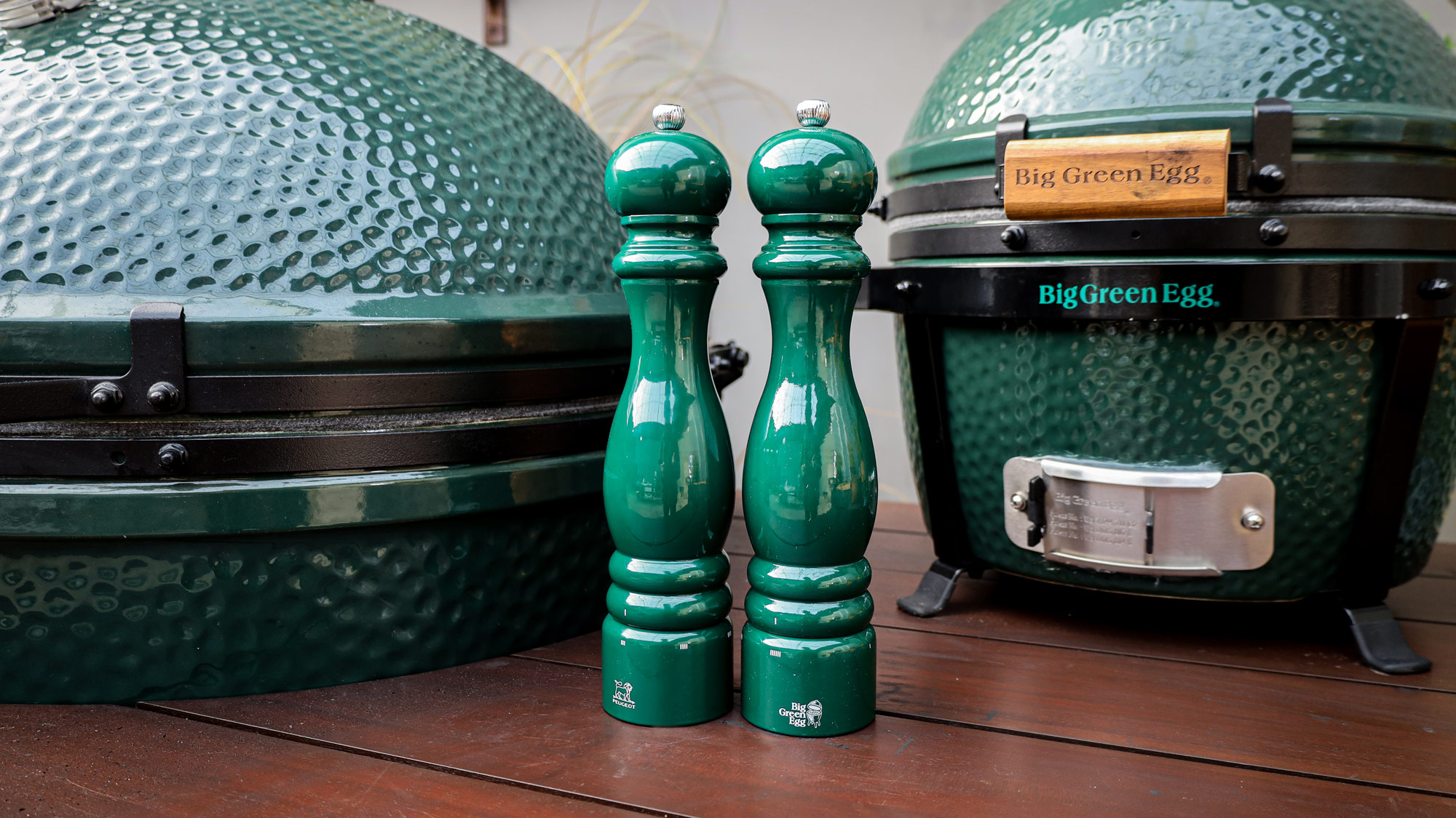 Peugeot & Big Green Egg Salt & Pepper Mills collaboration | Accessories | Big Green Egg