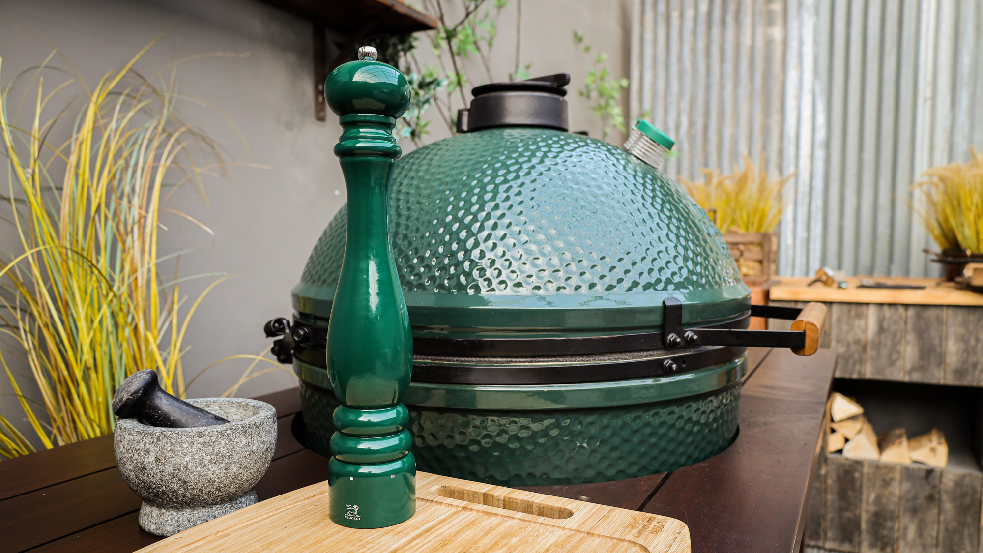 Peugeot & Big Green Egg Salt & Pepper Mills collaboration | Accessories | Big Green Egg