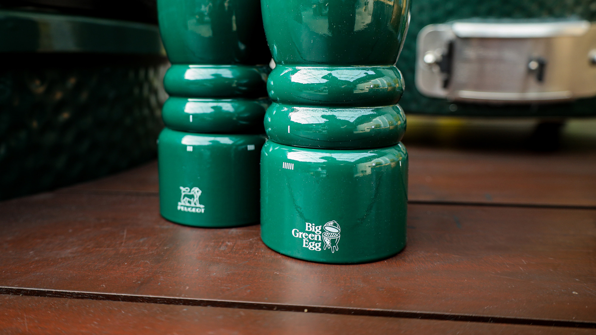 Peugeot & Big Green Egg Salt & Pepper Mills collaboration | Accessories | Big Green Egg