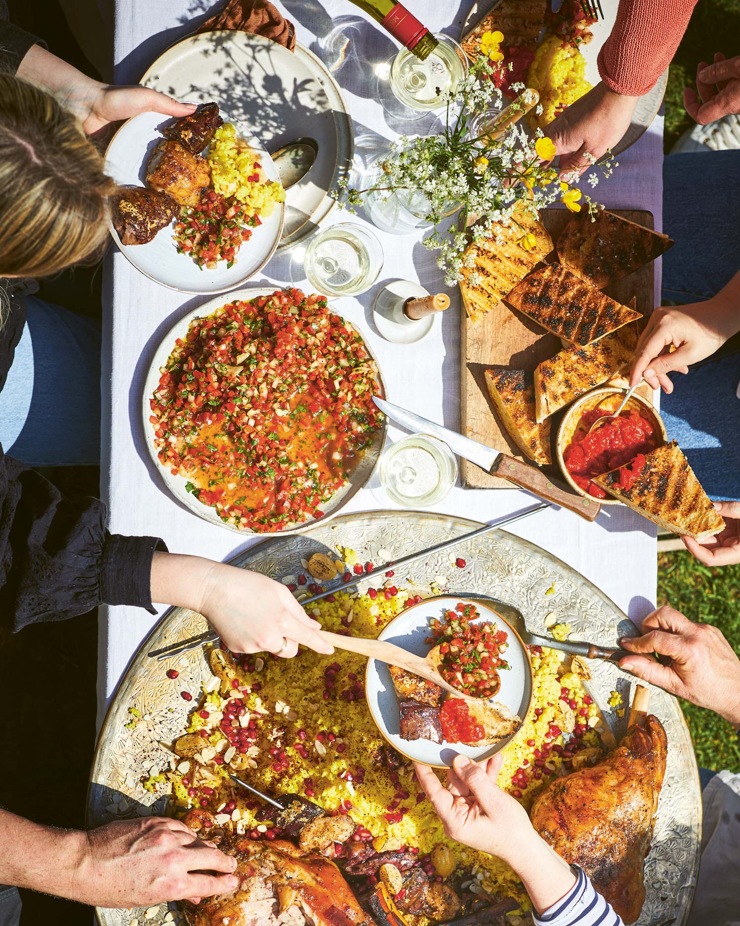 Big Green Egg Feasts Cookbook | Accessories | Big Green Egg