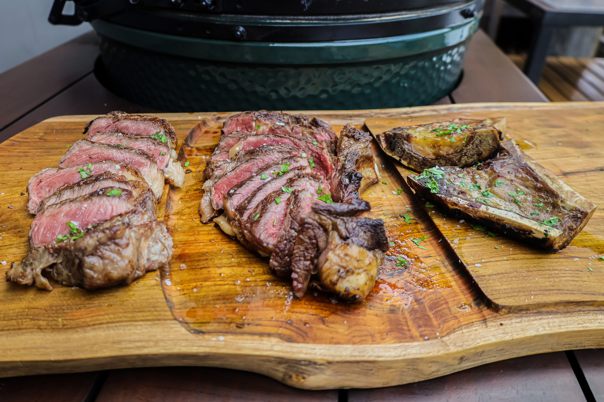 Big Green Egg Discovery Box | HG Walter |  Sirloin Steak | Rib Eye on the bone | Bone Marrow | Big Green Egg