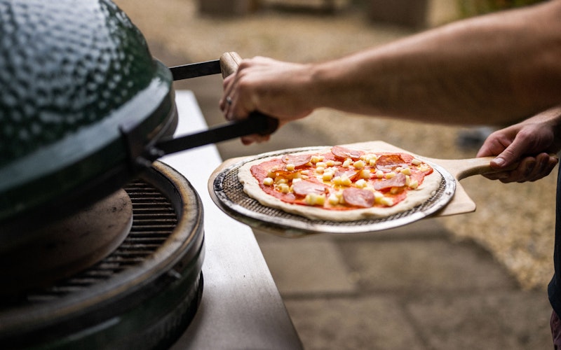 The New Yorker Pizza box | Pizza | Experiences | Big Green Egg & Alfa Forni ovens