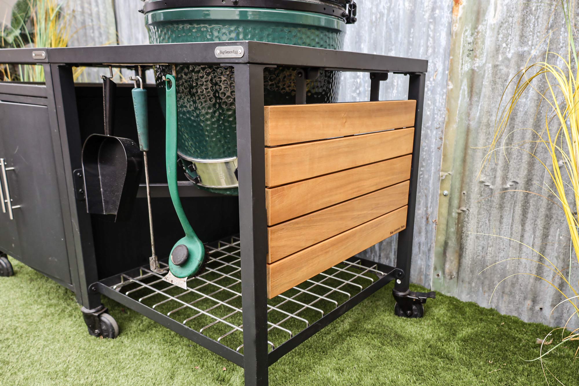 https://www.biggreenegg.co.uk/p/acacia-foldable-shelf-for-modular-nest