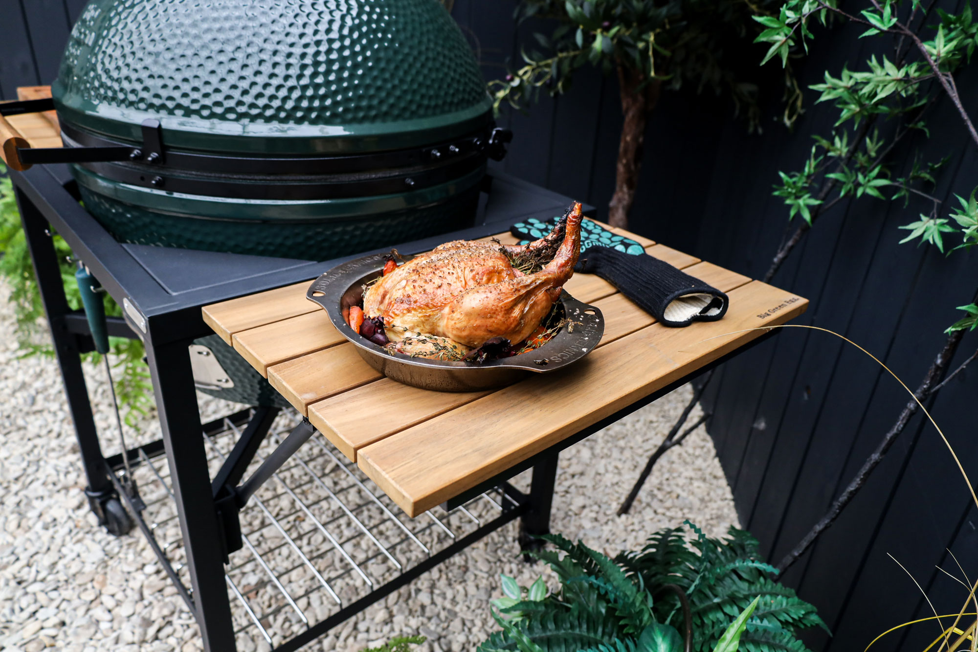 MODULAR NEST + ACACIA FOLDABLE SHELVES | Bases & Shelves | Big Green Egg