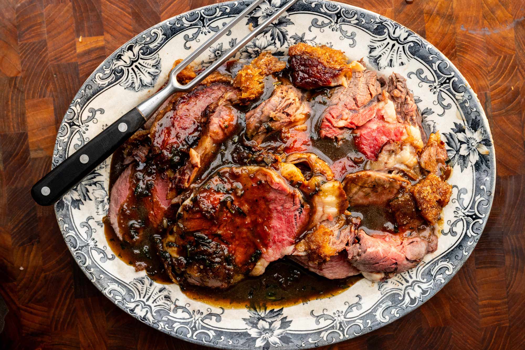 Tom Booton & Big Green Egg Christmas Box in partnership with HG Walter | Christmas | Food boxes | Big Green Egg | Rib of Beef | Gammon