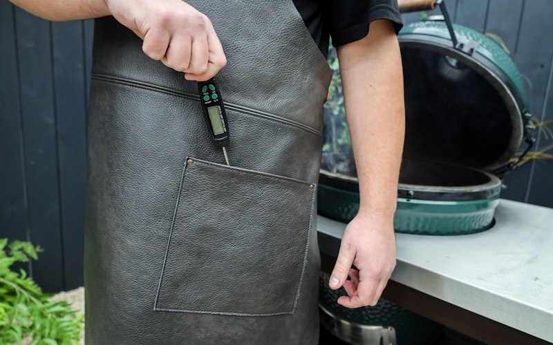 Deluxe Leather Apron | Utensils | Big Green Egg