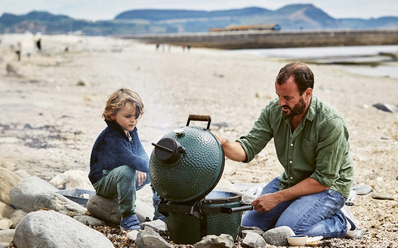 MiniMax Big Green Egg | Portable Charcoal Kamado Barbecue