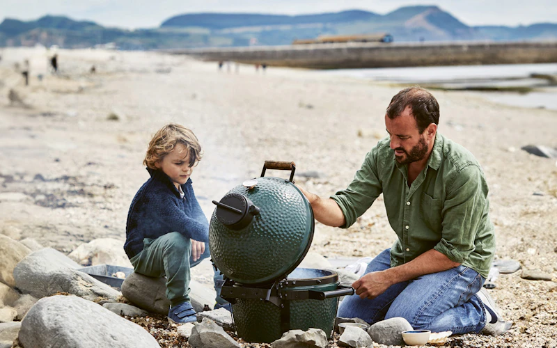 MiniMax Big Green Egg | Portable Charcoal Kamado Barbecue