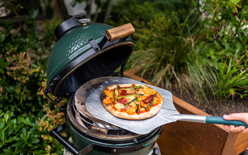 MiniMax Big Green Egg | Portable Charcoal Kamado Barbecue