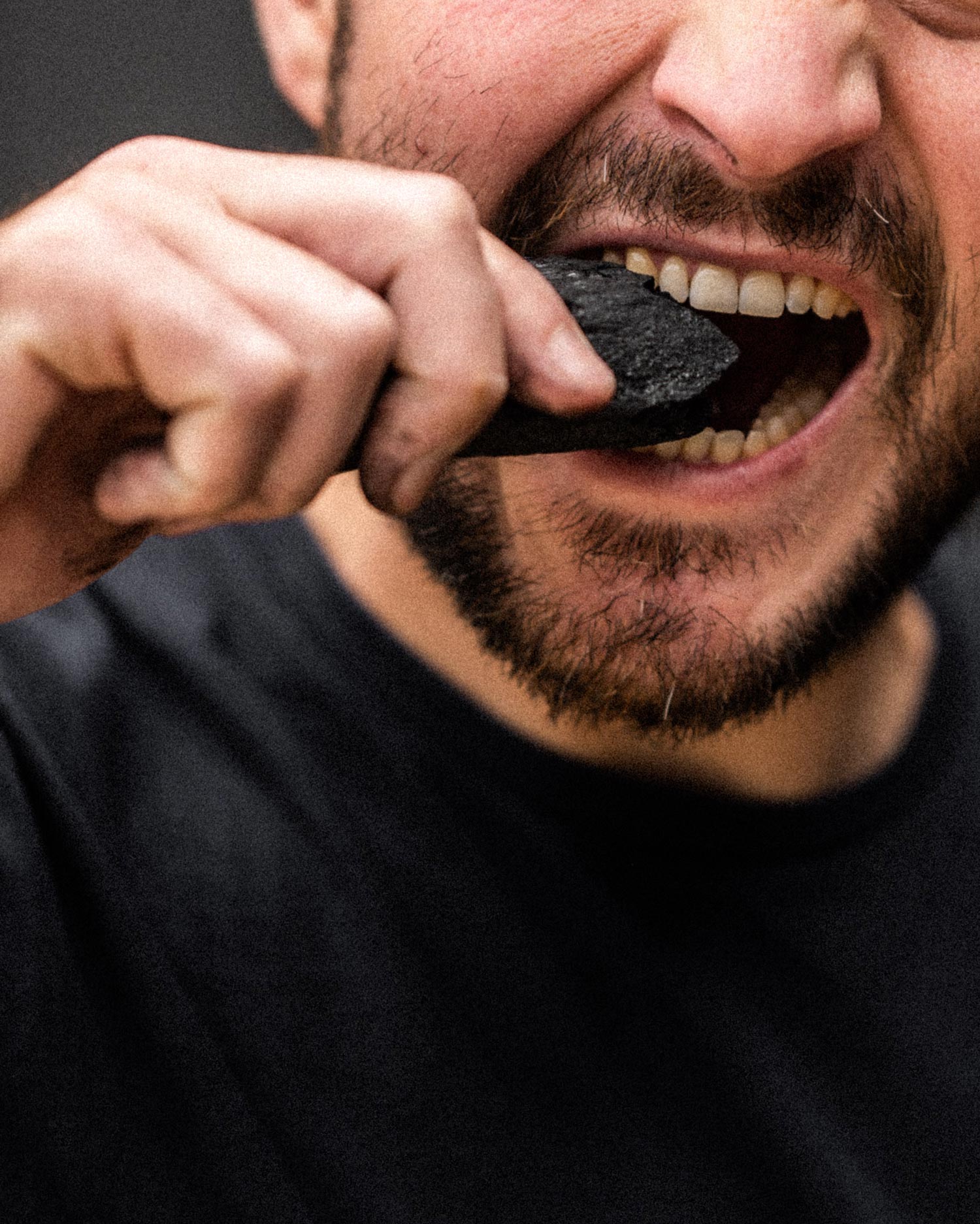 All natural lumpwood charcoal | Big Green Egg