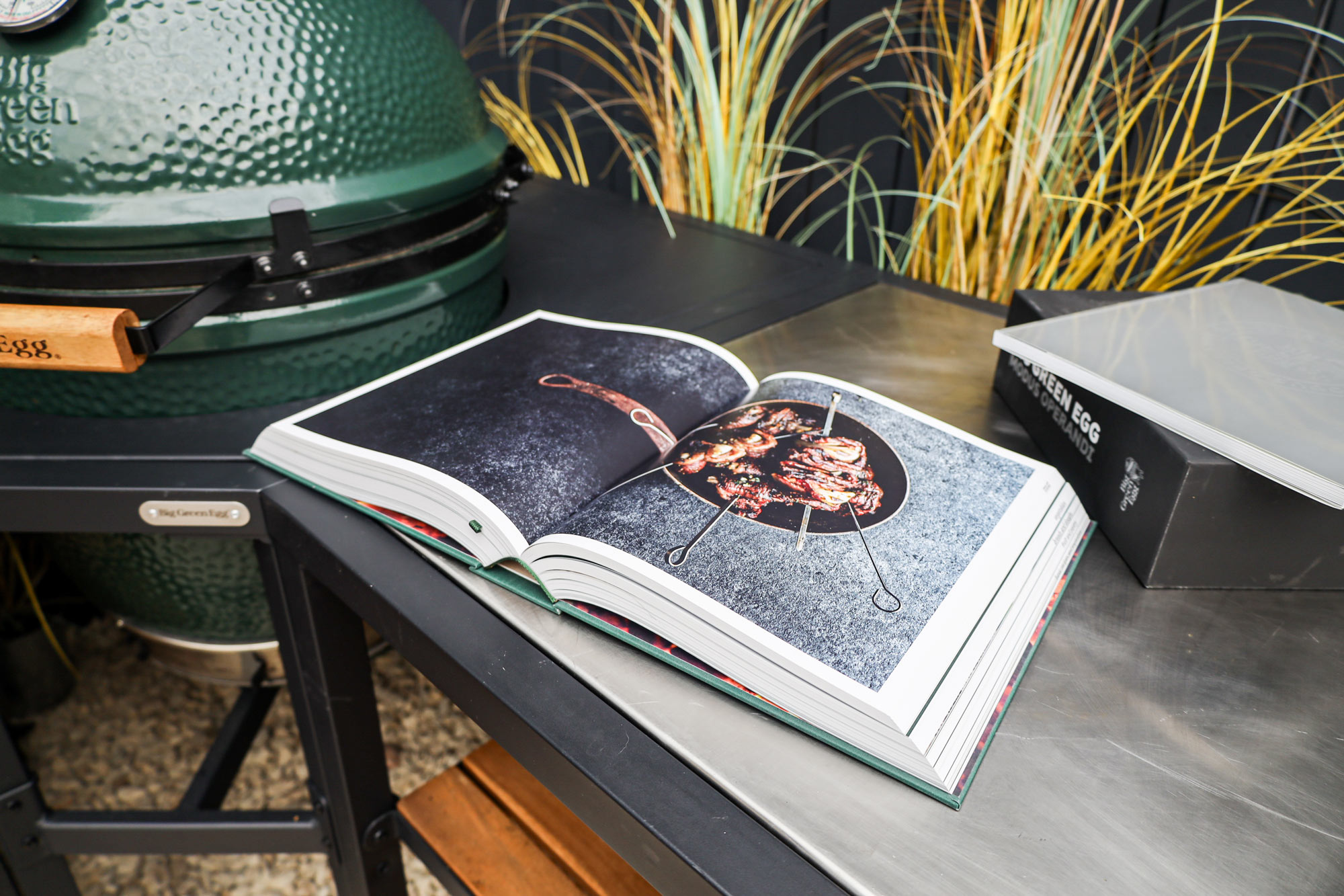 Modus Operandi | Big Green Egg Cook Book