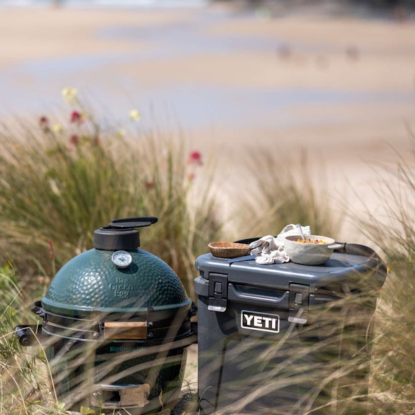 Yeti Roadie Cool Boxes | Roadie 24 Charcoal | Big Green Egg | Travel