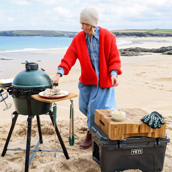 Yeti Tundra Cool Boxes | Tundra Charcoal & Tan | Big Green Egg | Travel