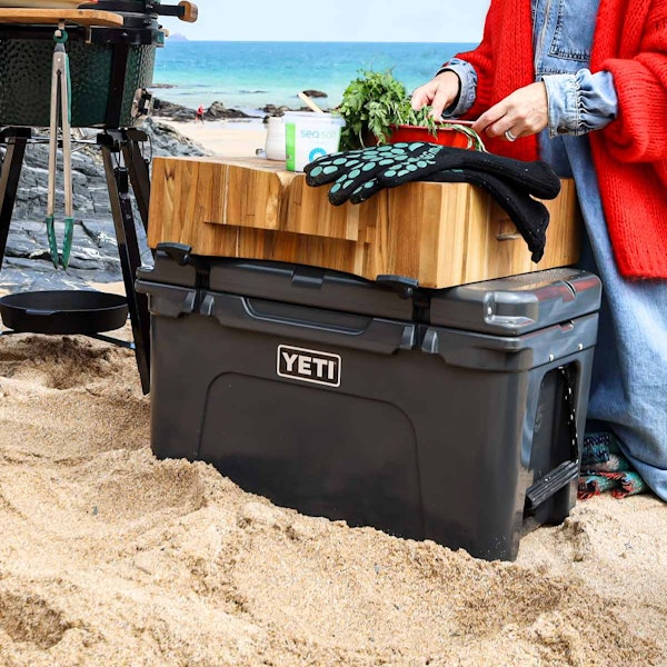 Yeti Tundra Cool Boxes | Tundra Charcoal & Tan | Big Green Egg | Travel