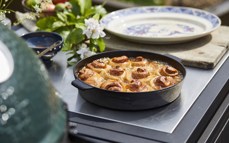 Cinnamon Buns & a warm Toffee Sauce | Tom Hamblet 50 Recipes | Baking | Sweet recipes | Big Green Egg