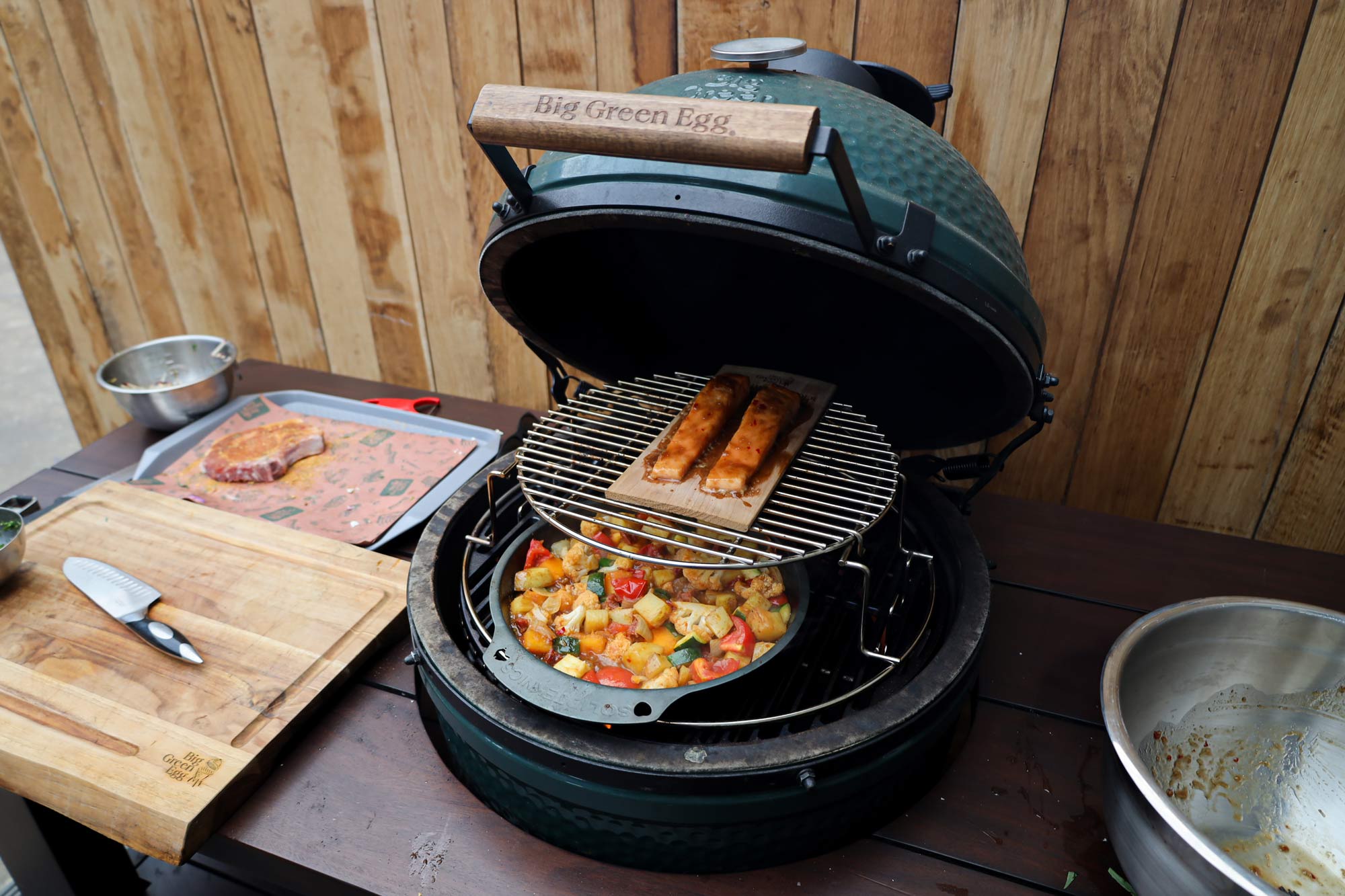 Solidteknics Iron Oven to Table Pan | Cookware | Accessories | Big Green Egg