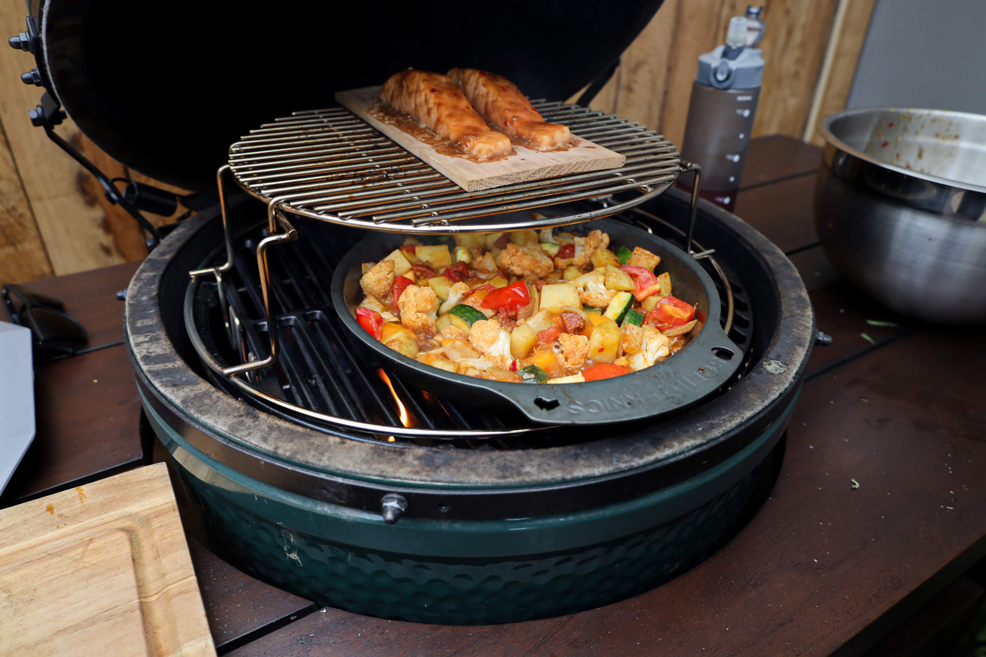Solidteknics Iron Oven to Table Pan | Cookware | Accessories | Big Green Egg