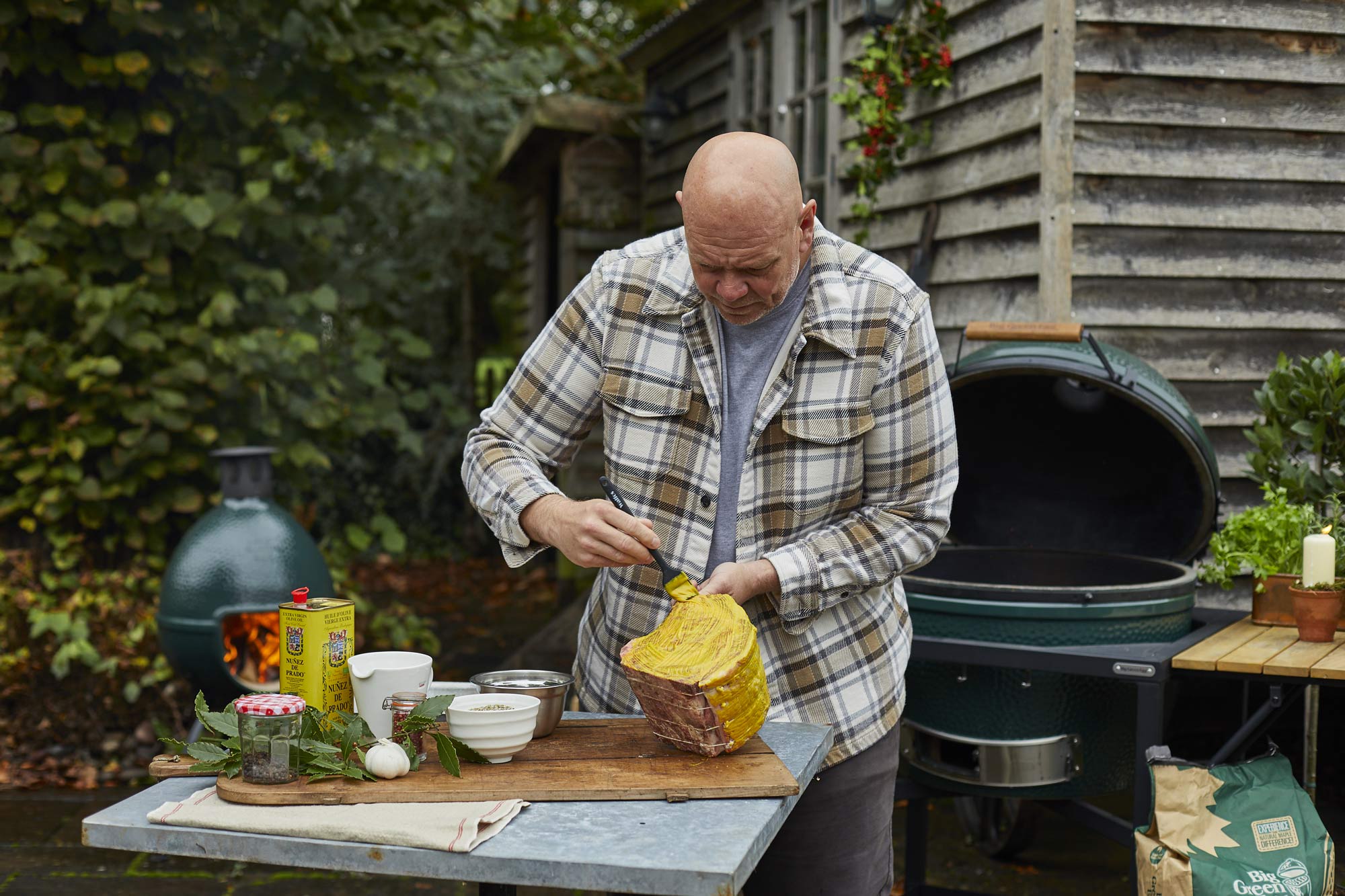 Tom Kerridge Christmas Box with Big Green Egg & HG Walter | Rib of Beef | Turkey | Christmas kit