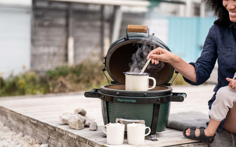 MiniMax Big Green Egg | Portable Charcoal Kamado Barbecue