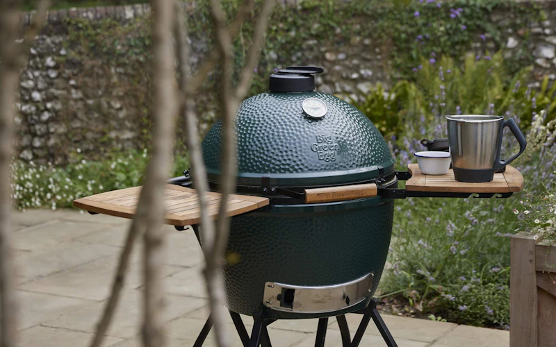 XL Big Green Egg in an IntEGGgrated Nest bundle | Kamado charcoal barbecue | Big Green Egg