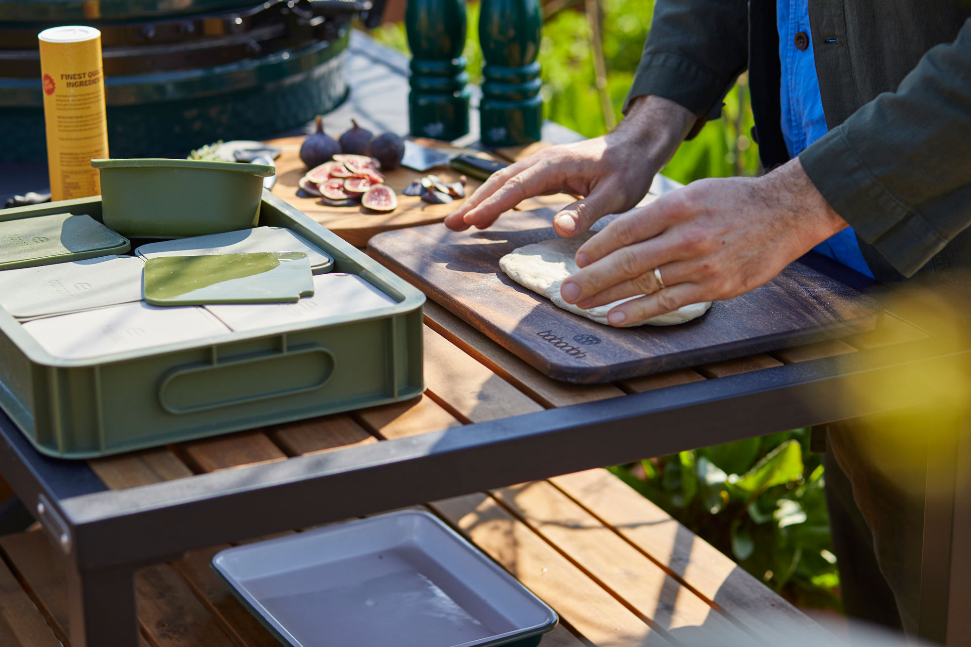 BABADOH DOUGH PROOFING TRAY WITH WALNUT BOARD | Bubadoh proofing containers  | Pizza Accessories | Big Green Egg