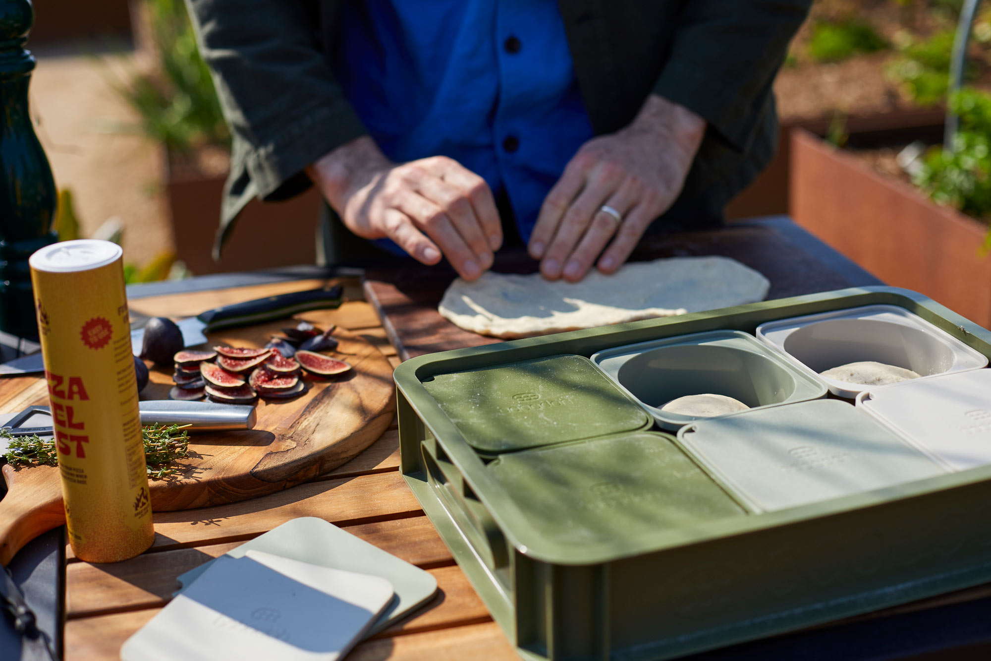 BABADOH DOUGH PROOFING TRAY WITH WALNUT BOARD | Bubadoh proofing containers  | Pizza Accessories | Big Green Egg