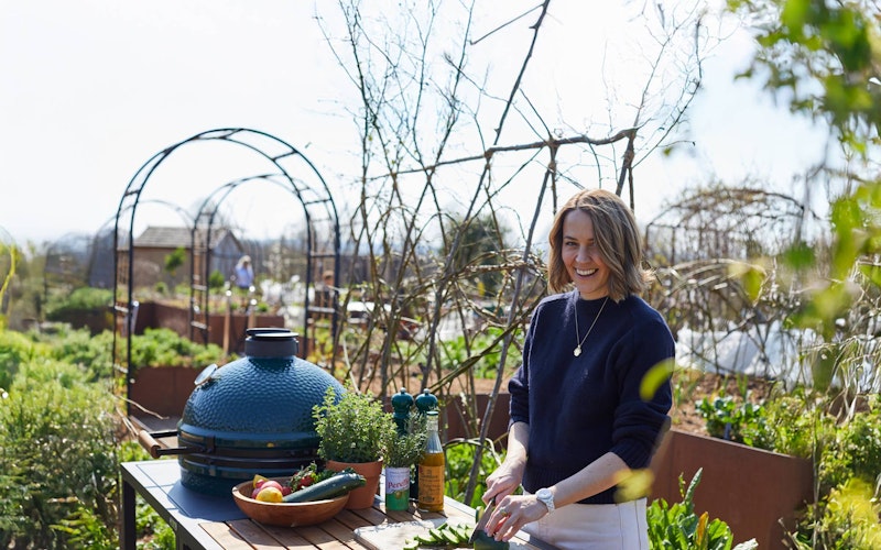 Spiced Chicken with Grilled Courgette, Mediterranean Salad and Tahini Sauce | Pollyanna Wilkinson | EGGspander System recipe | Chicken | Big Green Egg