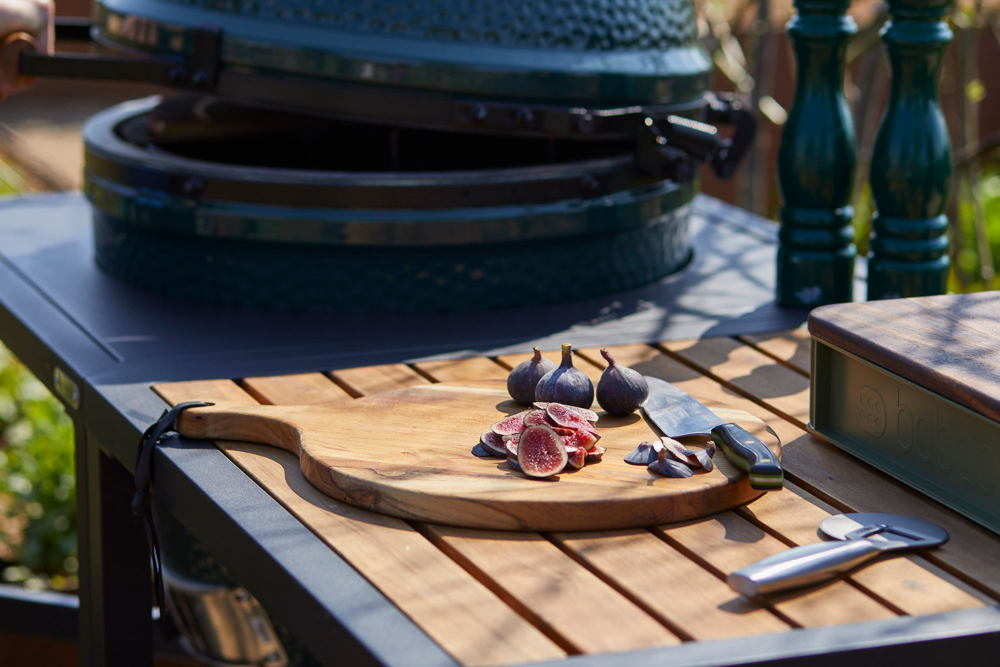 TEAK PIZZA SERVING BOARD | Utensils | Big Green Egg