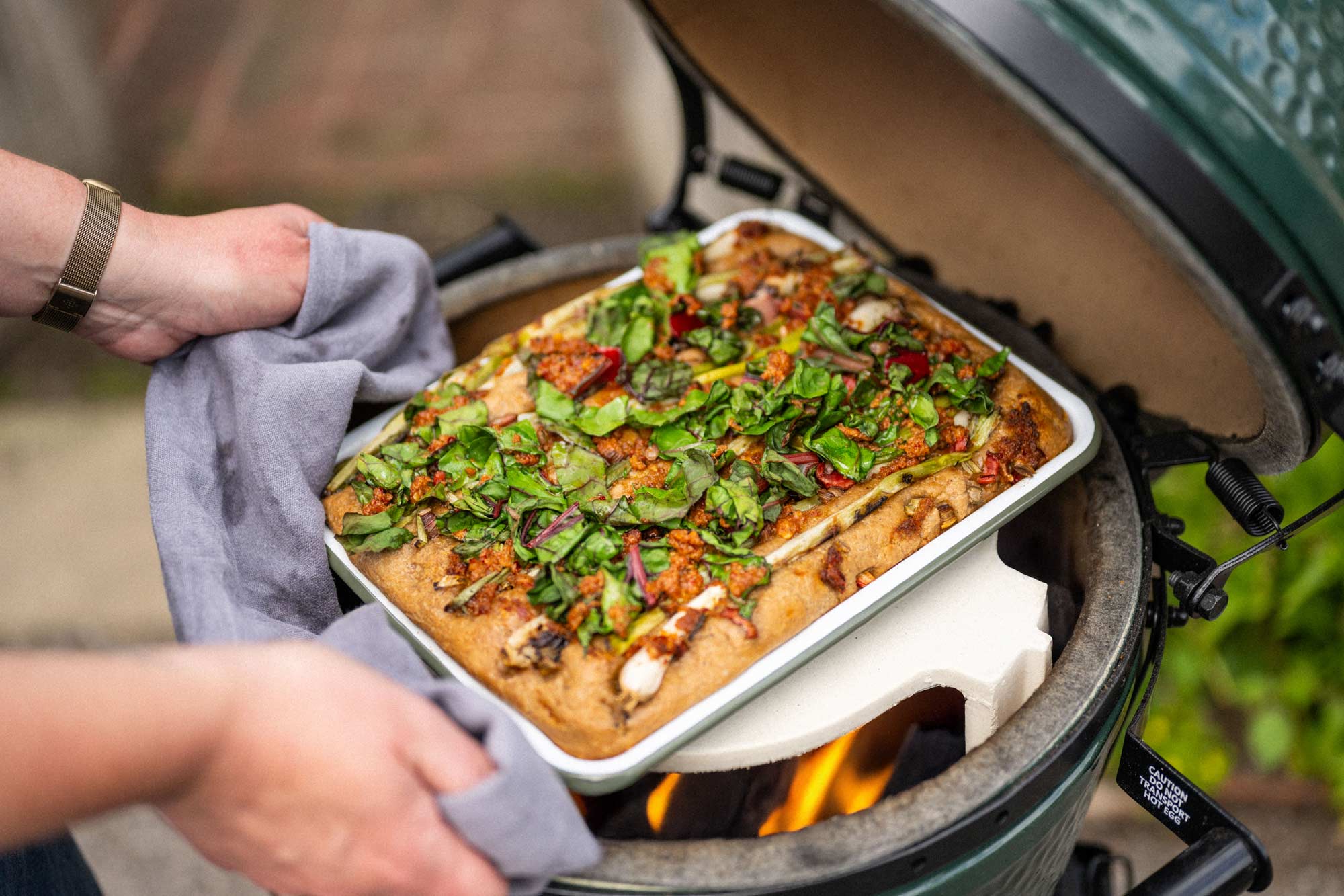FALCON ENAMELWARE X BIG GREEN EGG OVEN TO TABLE TRAY
