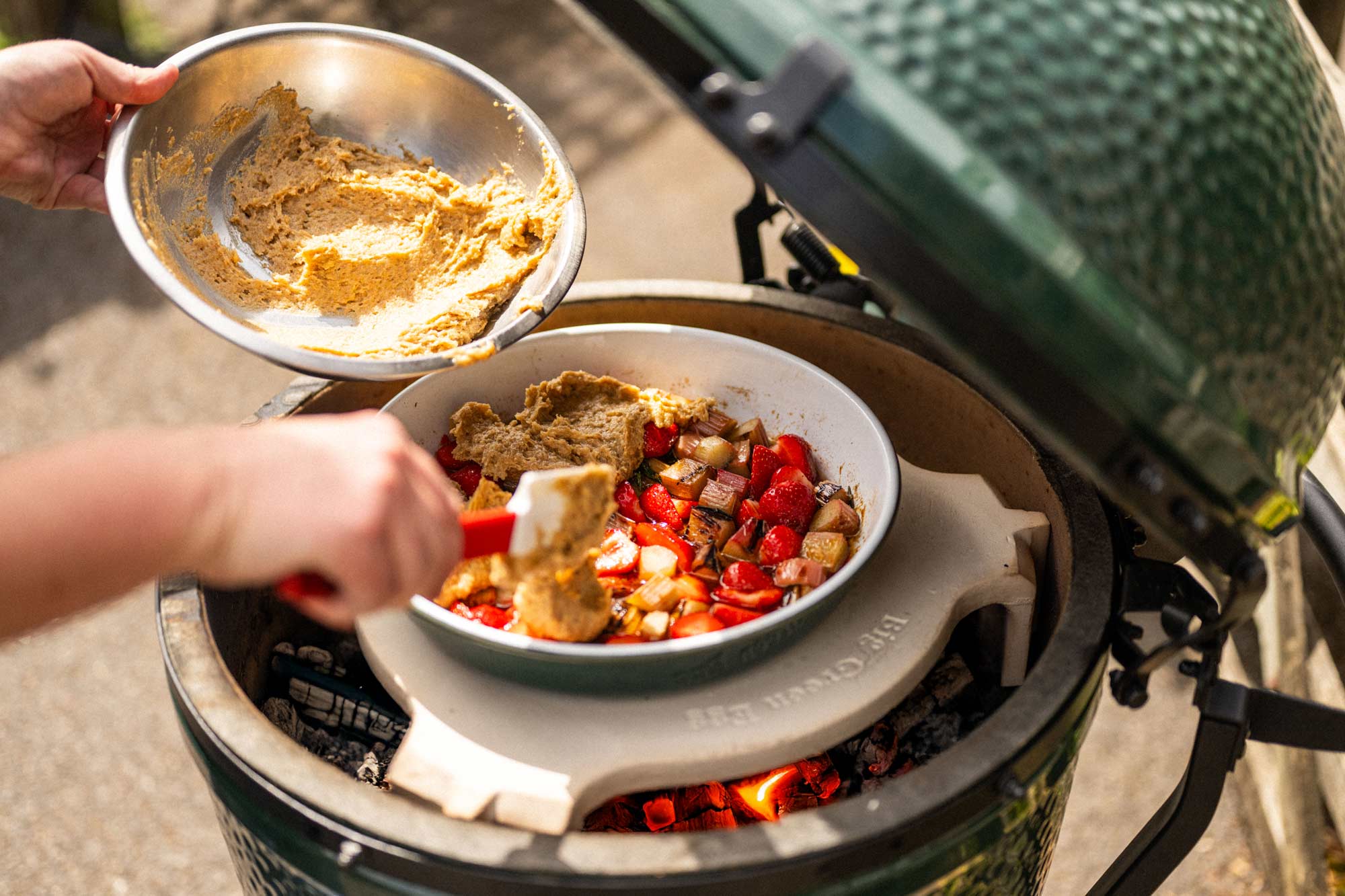 Falcon Enamelware X Big Green Egg Oven To Table Dish