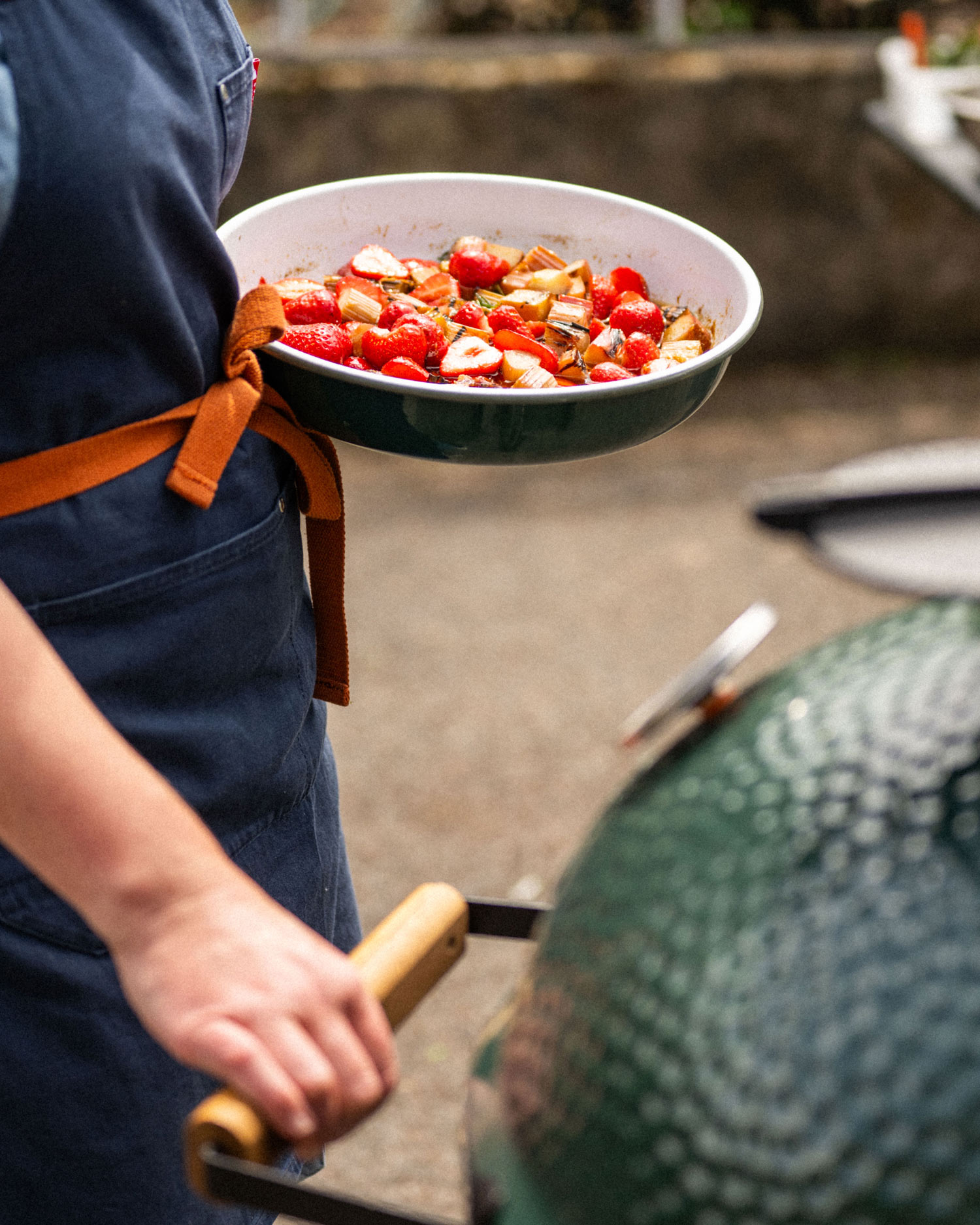 Falcon Enamelware X Big Green Egg Oven To Table Dish